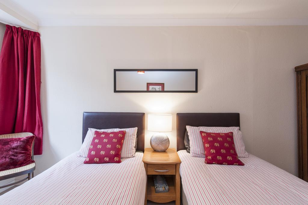 Writers View, Royal Mile Apartment Edinburgh Exterior photo
