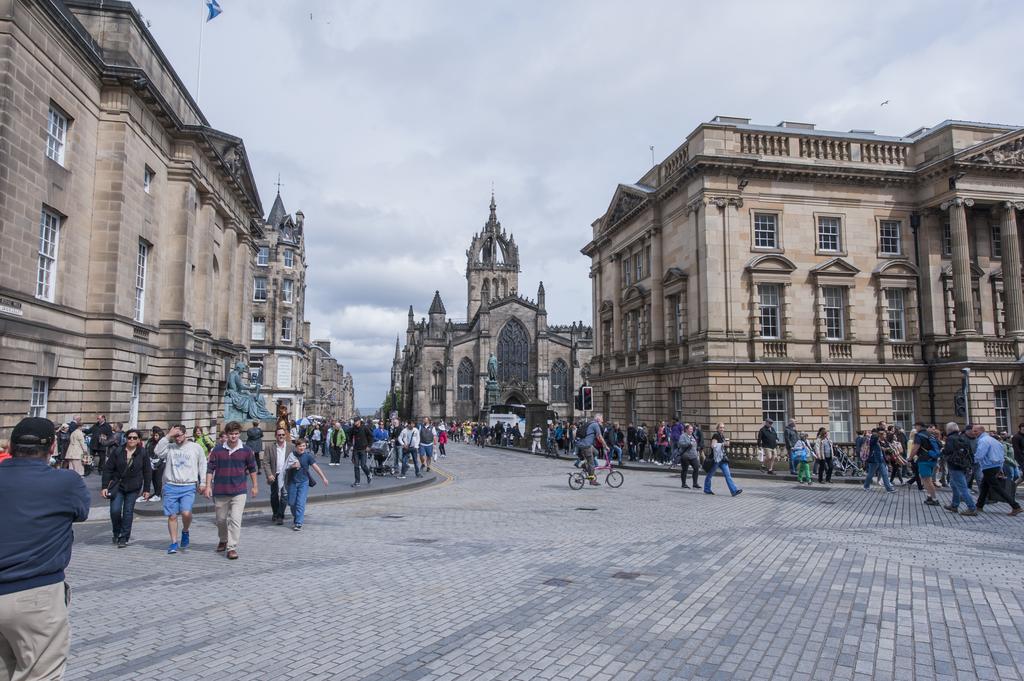 Writers View, Royal Mile Apartment Edinburgh Exterior photo